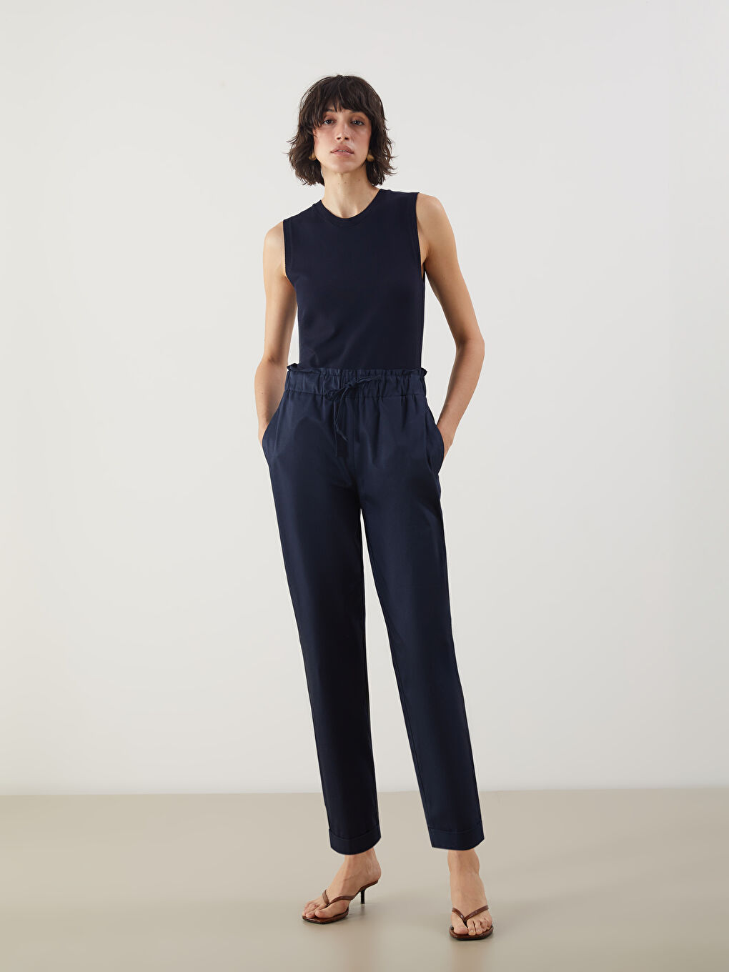 Lacivert Beli Lastikli Düz Gabardin Kadın Pantolon