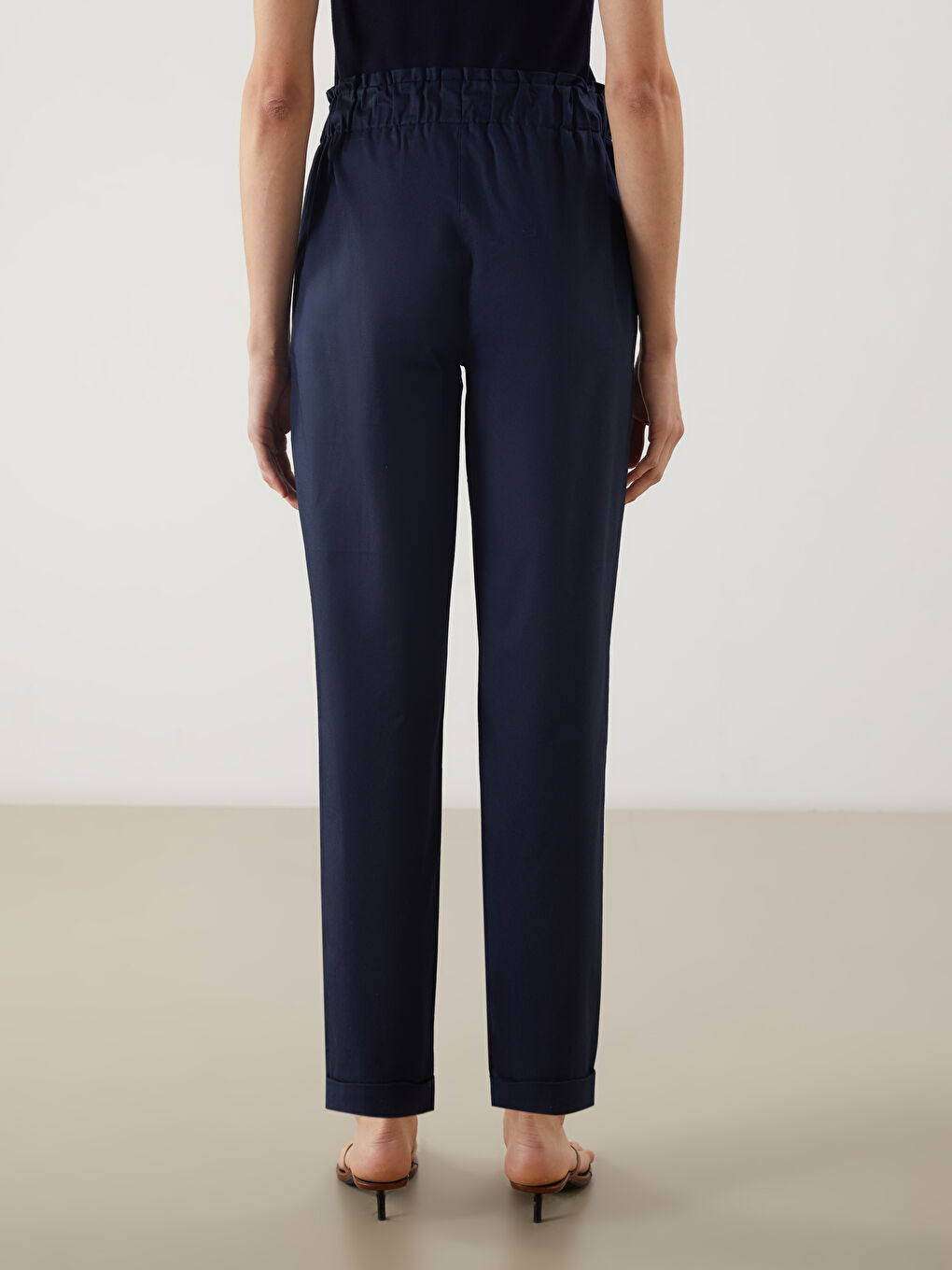 Lacivert Beli Lastikli Düz Gabardin Kadın Pantolon-3