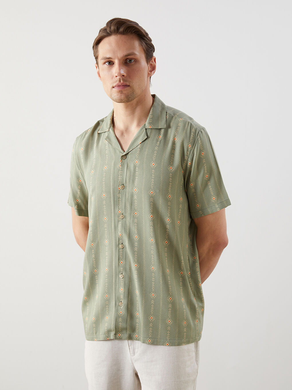 Yeşil Regular Fit Kısa Kollu Desenli Viskon Erkek Gömlek