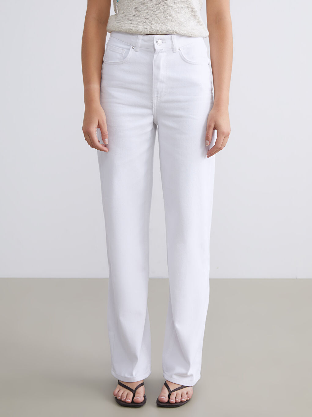 جینزی ژنانەی قاچ فراوان-1