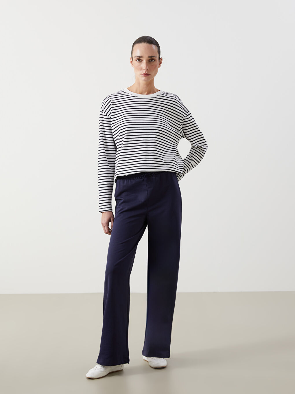 Women's Elastic Waist Sweatpants -S5KC42Z8-R3U