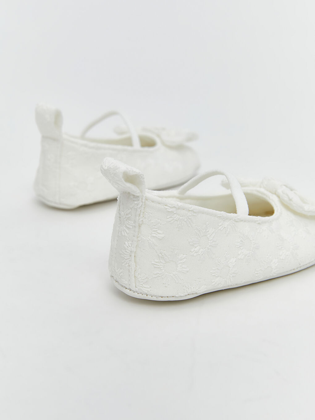 LCW STEPS Beyaz Fiyonk Detaylı Kız Bebek Babet - 4