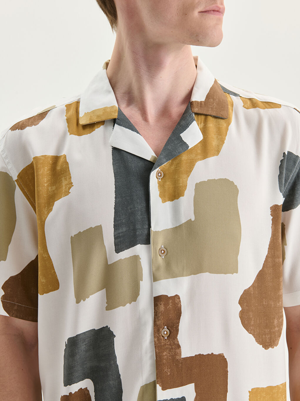 Standard Fit Short Sleeve Viscose Men's Shirt-4