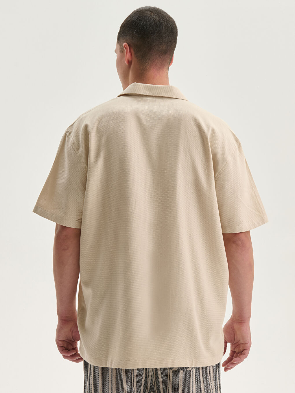 Regular Fit Resort Collar Short Sleeve Men's Shirt-3