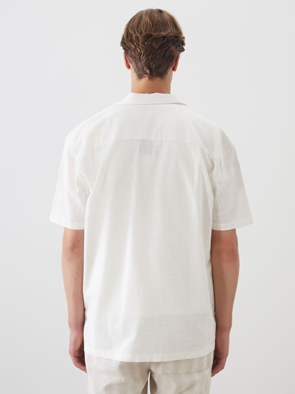 Chemise à Coupe Régulière Col en Resort Manches Courtes pour Hommes-3