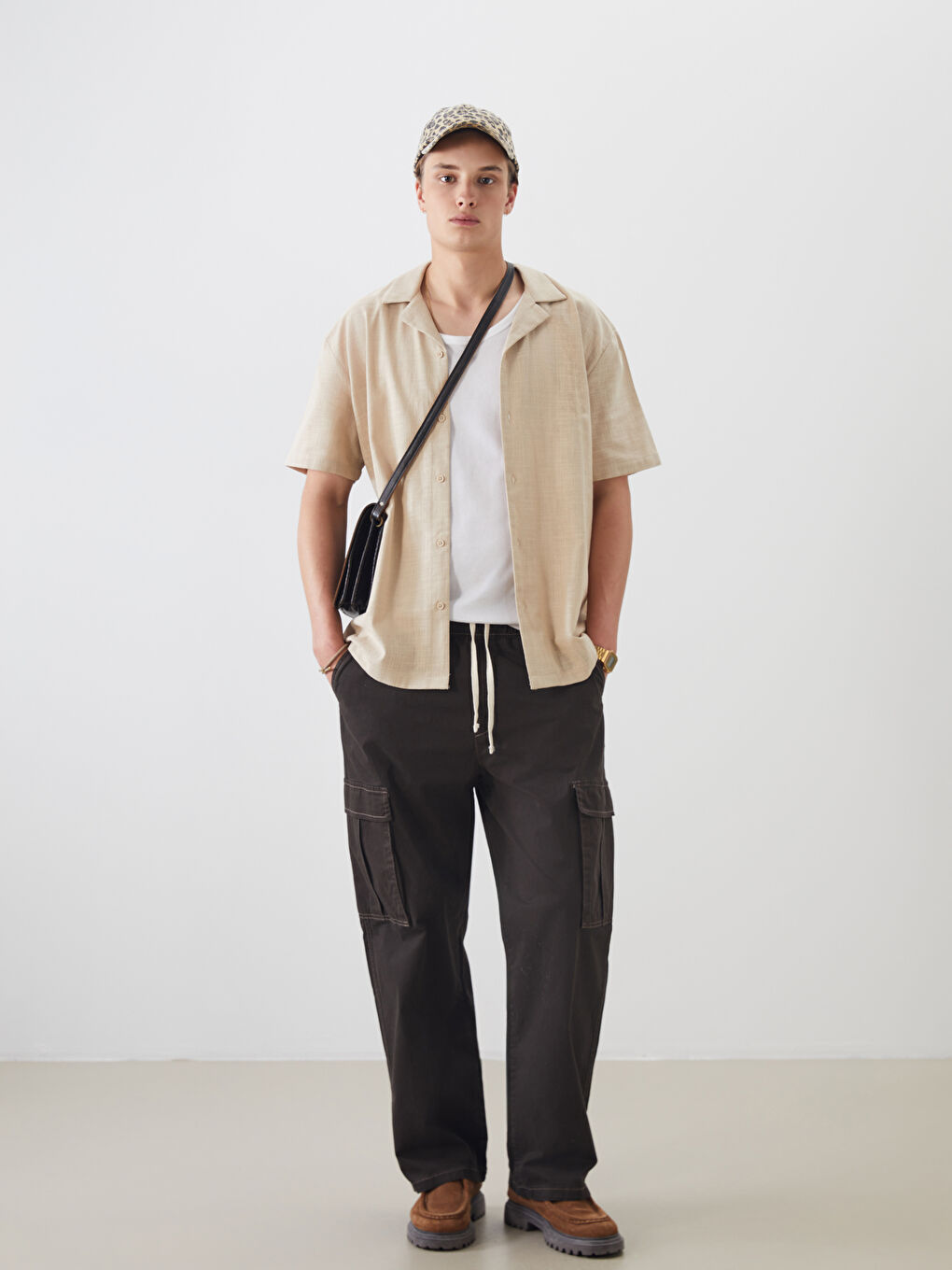 Regular Fit Resort Collar Short Sleeve Men's Shirt-1