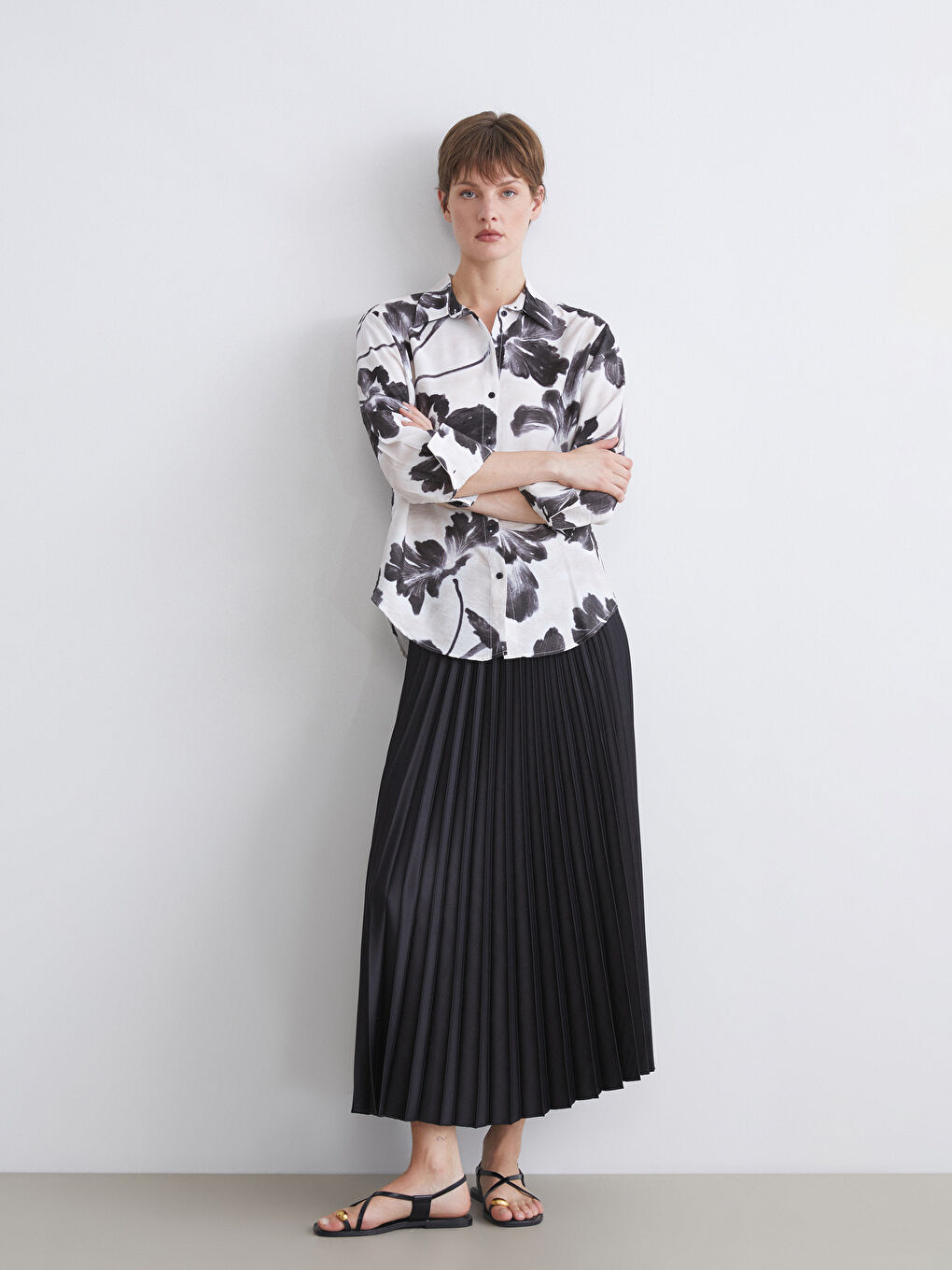 Ekru Loose Fit Desenli Kadın Saten Gömlek-2