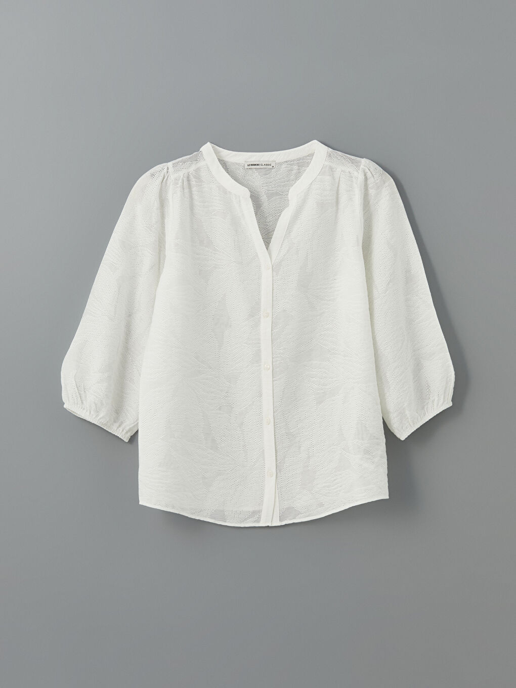 Beyaz Kaçık Yaka Ajurlu Jakar Kadın Bluz-4