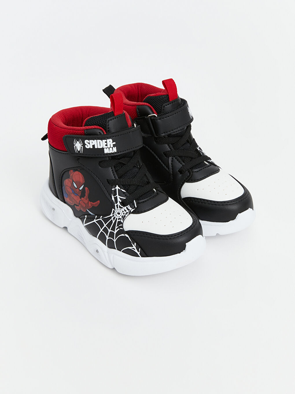 LCW STEPS Siyah Spider-Man Baskılı Erkek Çocuk Bilek Boy Spor Ayakkabı