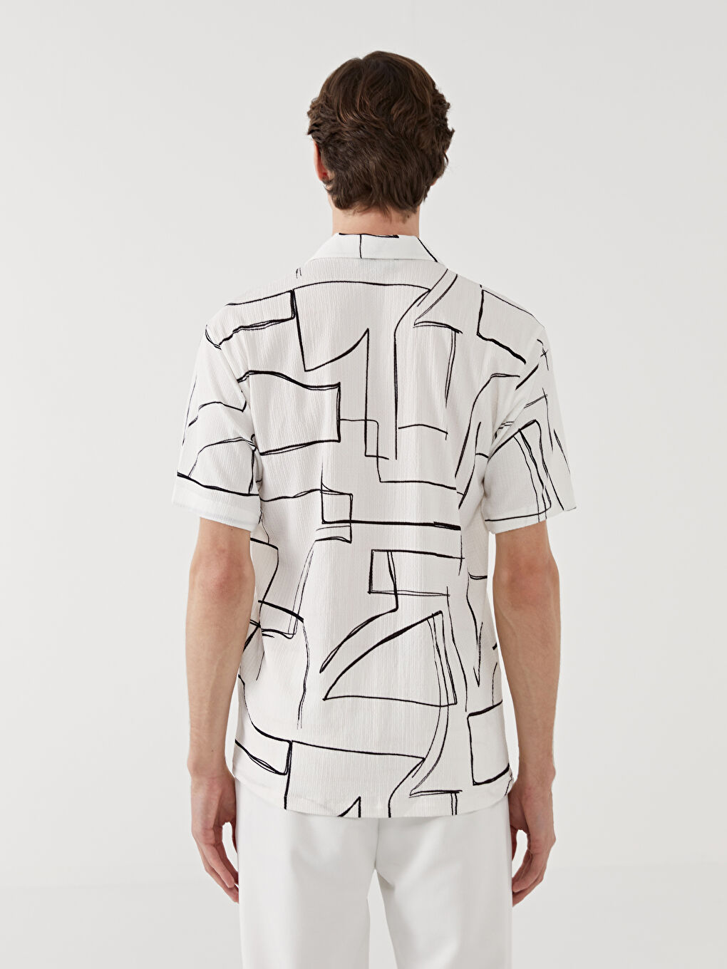 Beyaz Regular Fit Kısa Kollu Desenli Erkek Gömlek-3