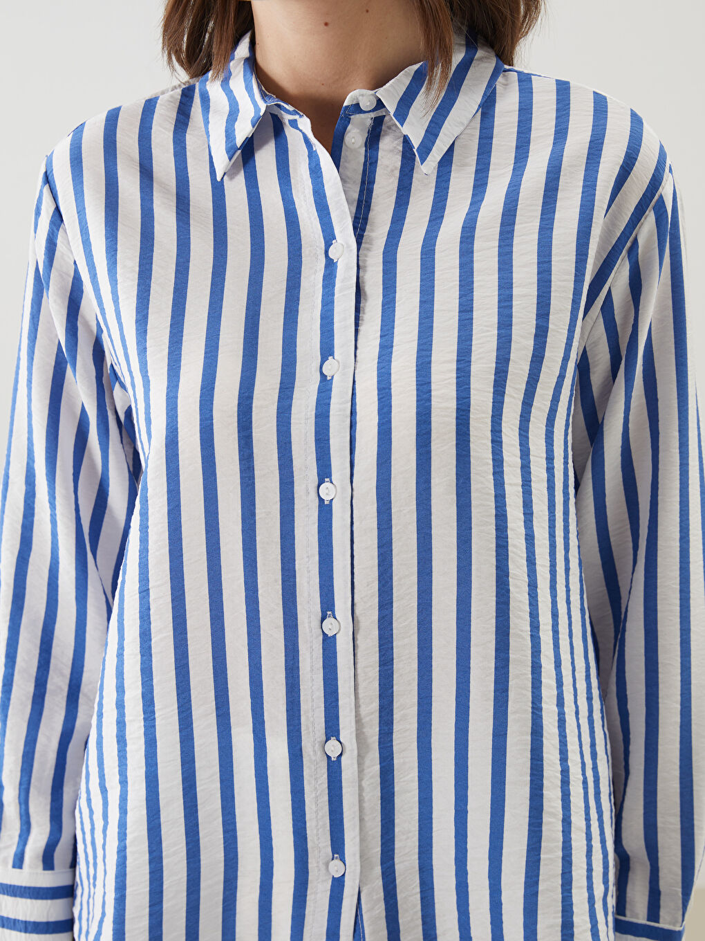 Lacivert Çizgili Kadın Gömlek-2