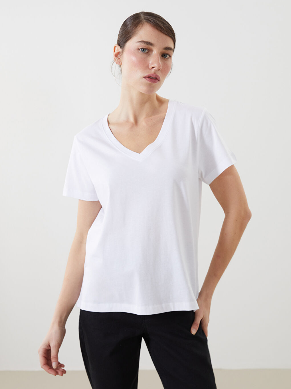 LCWAIKIKI Classic V Neck Women's T-Shirt -W53330Z8-Q6K
