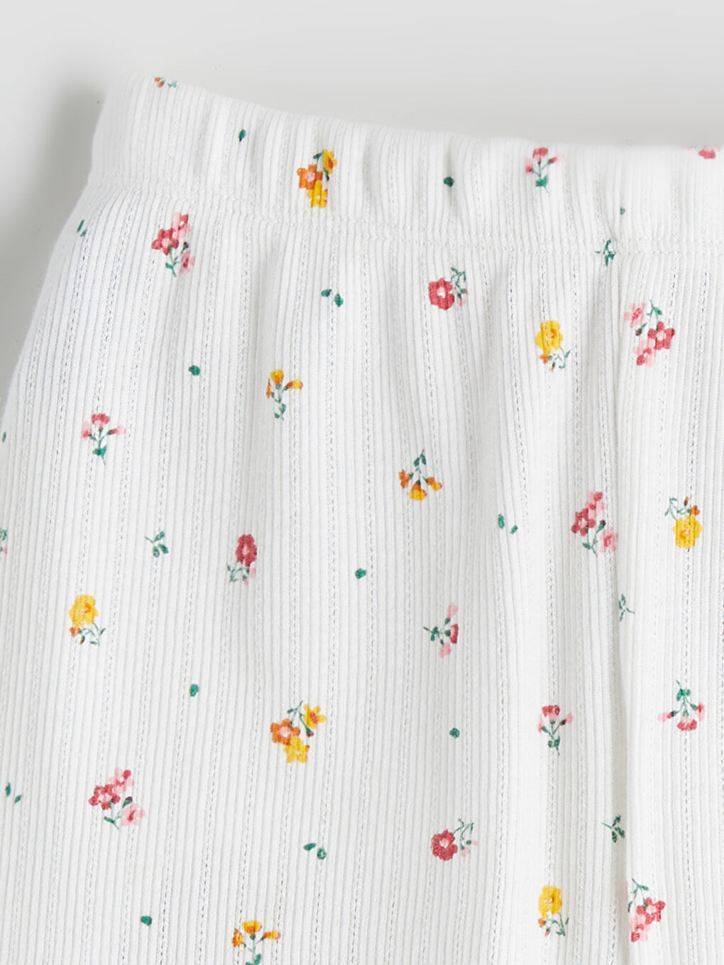 Ekru Çiçek Baskılı Kız Çocuk Şort Pijama Altı-1