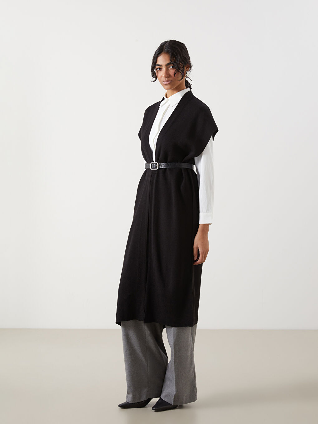 LCW Modest Siyah Şal Yaka Oversize Kadın Triko Yelek - 1