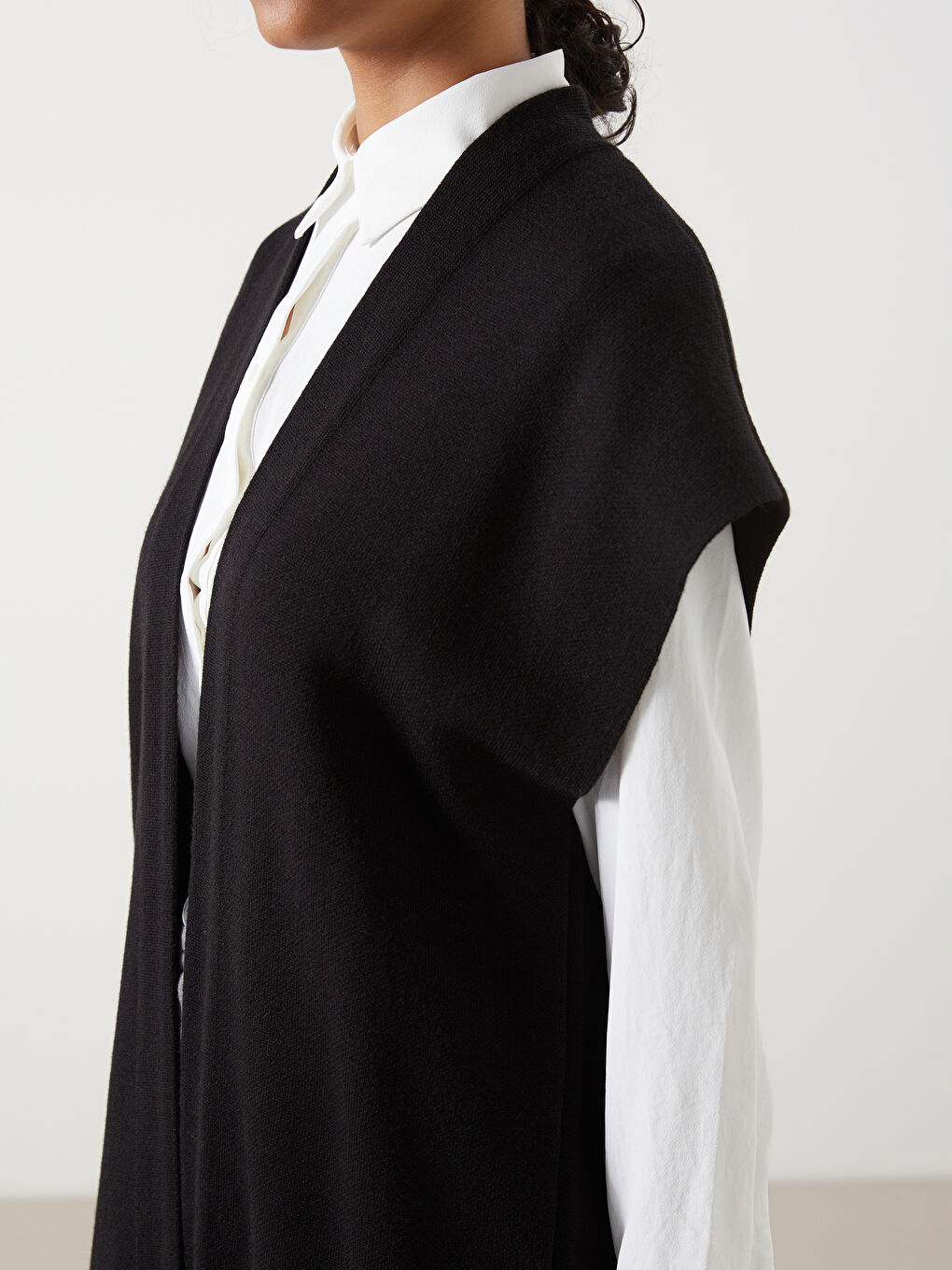LCW Modest Siyah Şal Yaka Oversize Kadın Triko Yelek - 2