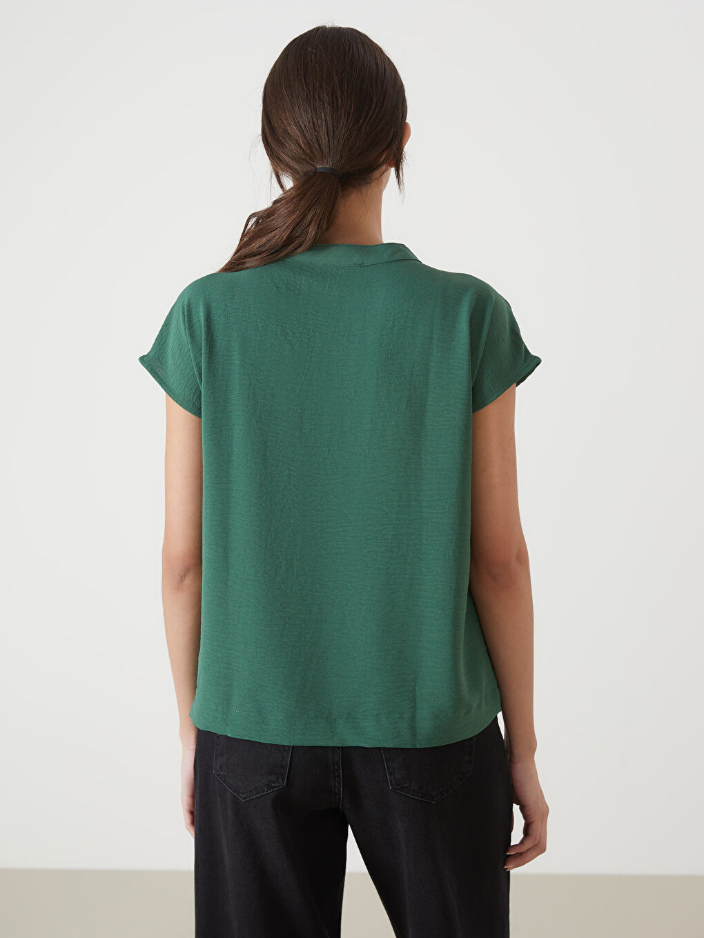 Yeşil Kaçık Yaka Kadın Bluz-3