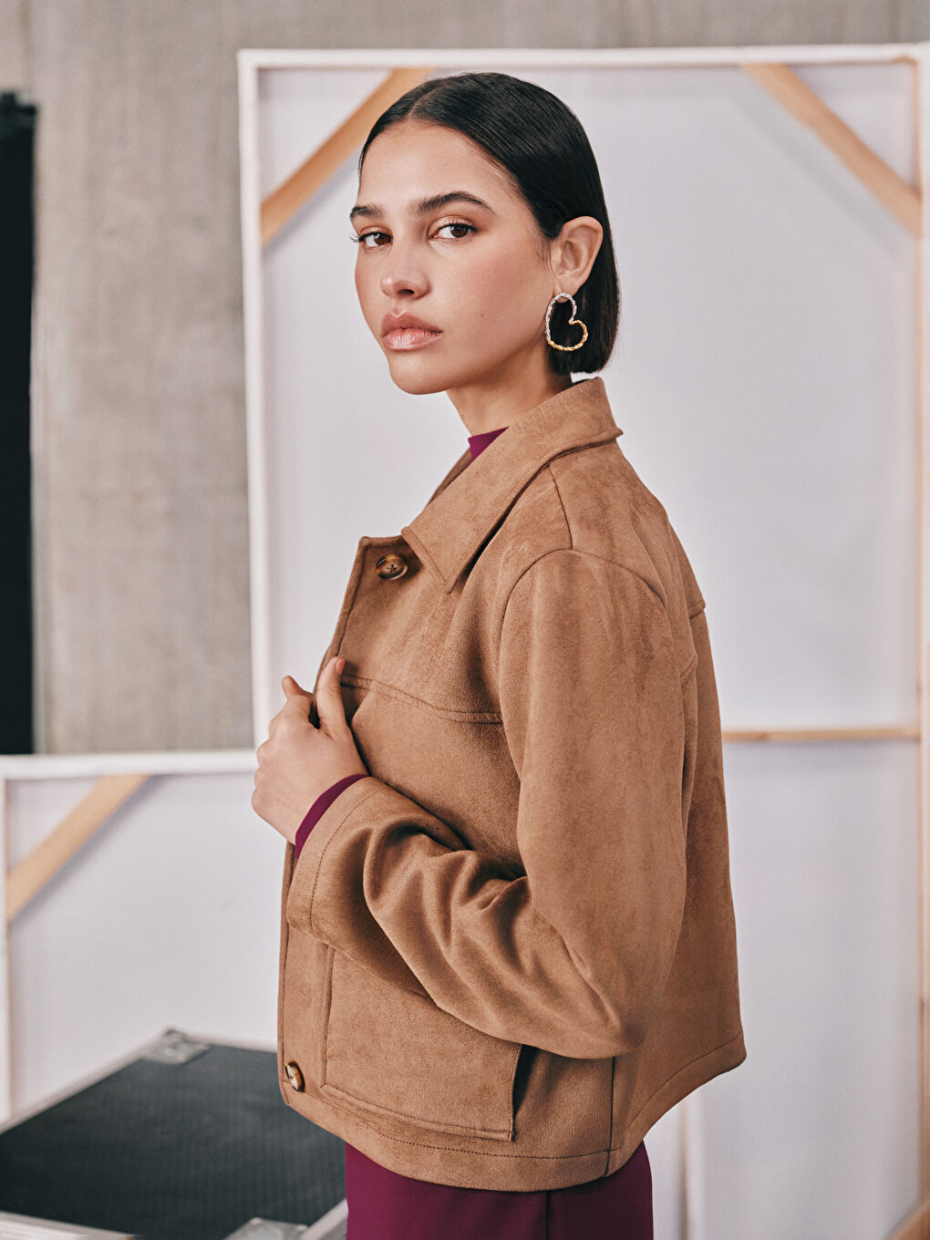Bej Gömlek Yaka Kadın Süet Görünümlü Ceket