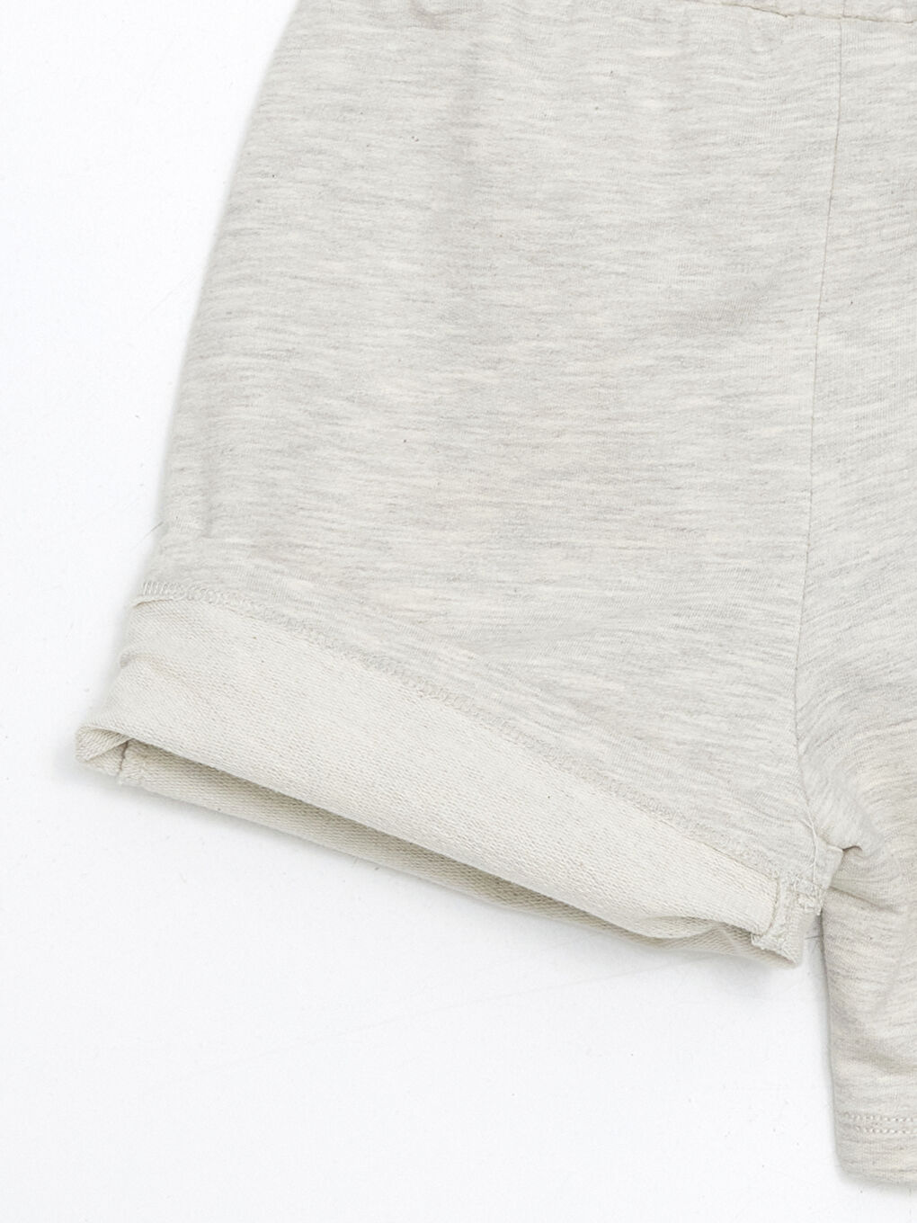 Beyaz Beli Lastikli Erkek Çocuk Şort-1