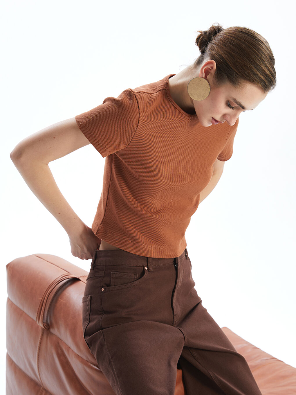 Kahverengi Bisiklet Yaka Kadın Tişört