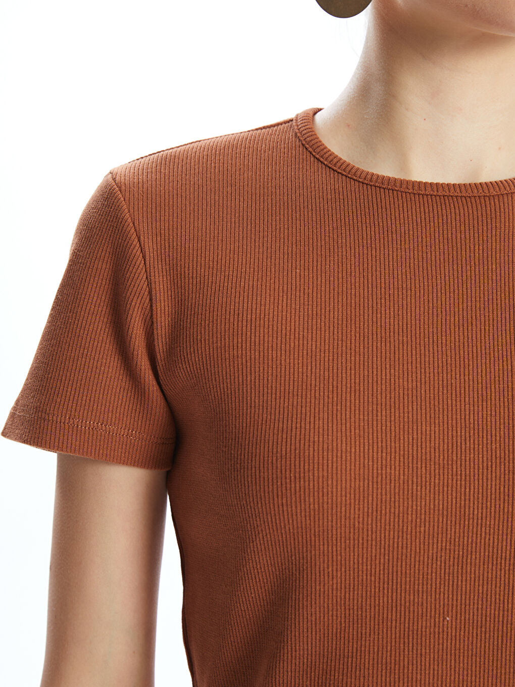 Kahverengi Bisiklet Yaka Kadın Tişört-2