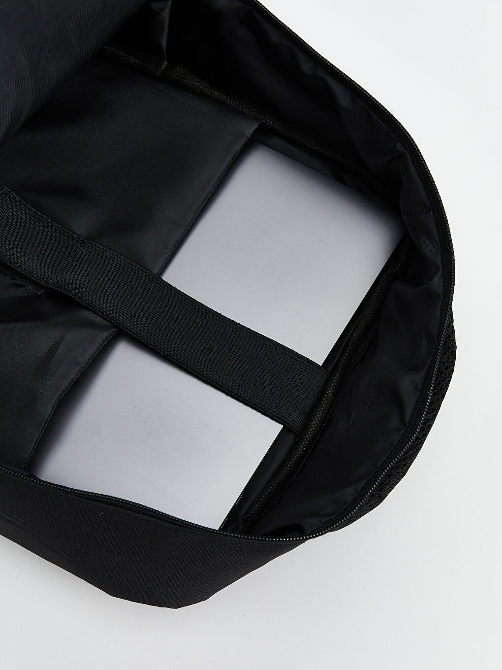 Siyah Laptop Bölmeli Erkek Sırt Çantası-3