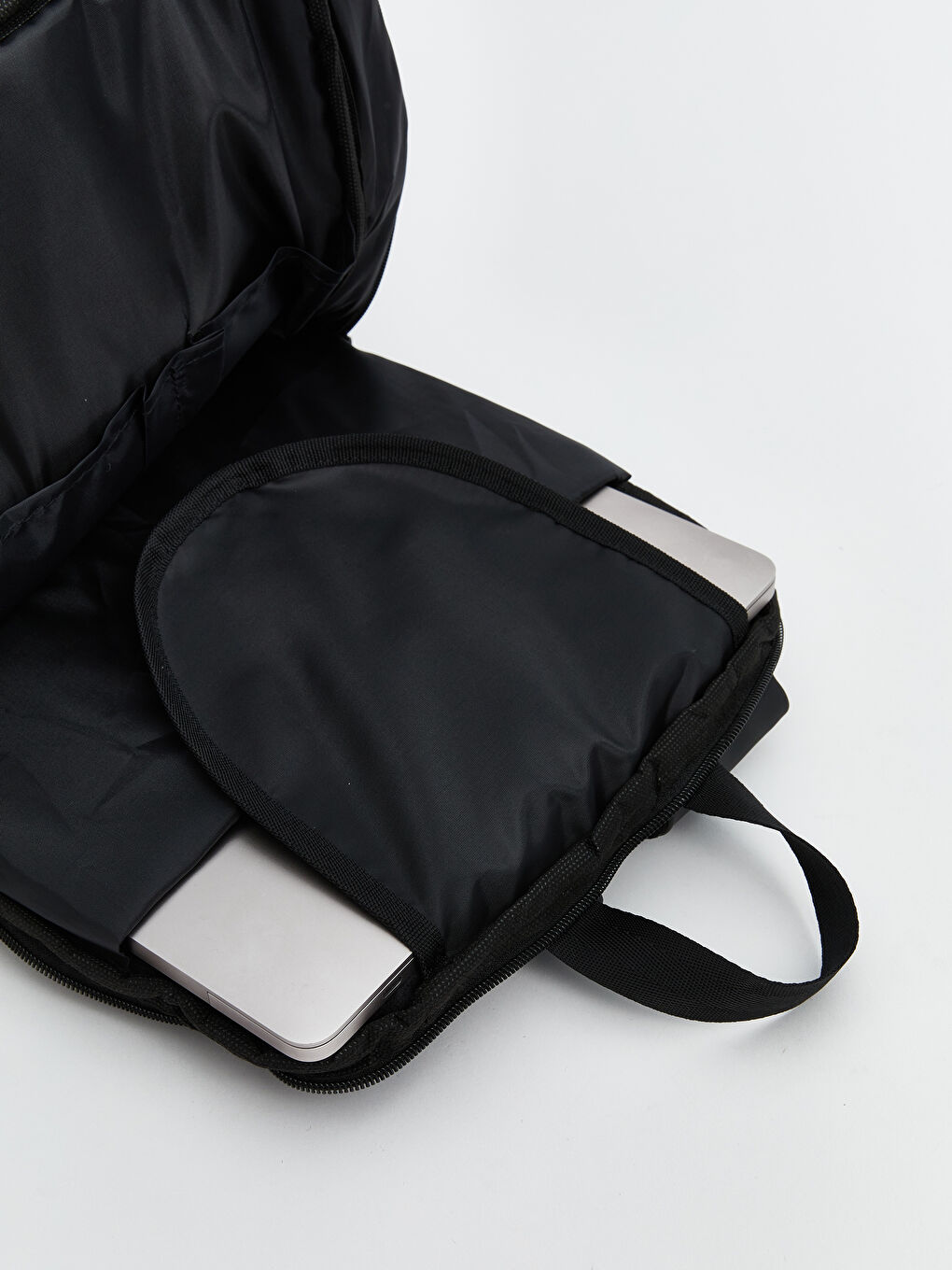 Siyah Ayarlanabilir Askılı Erkek Laptop Çantası-3