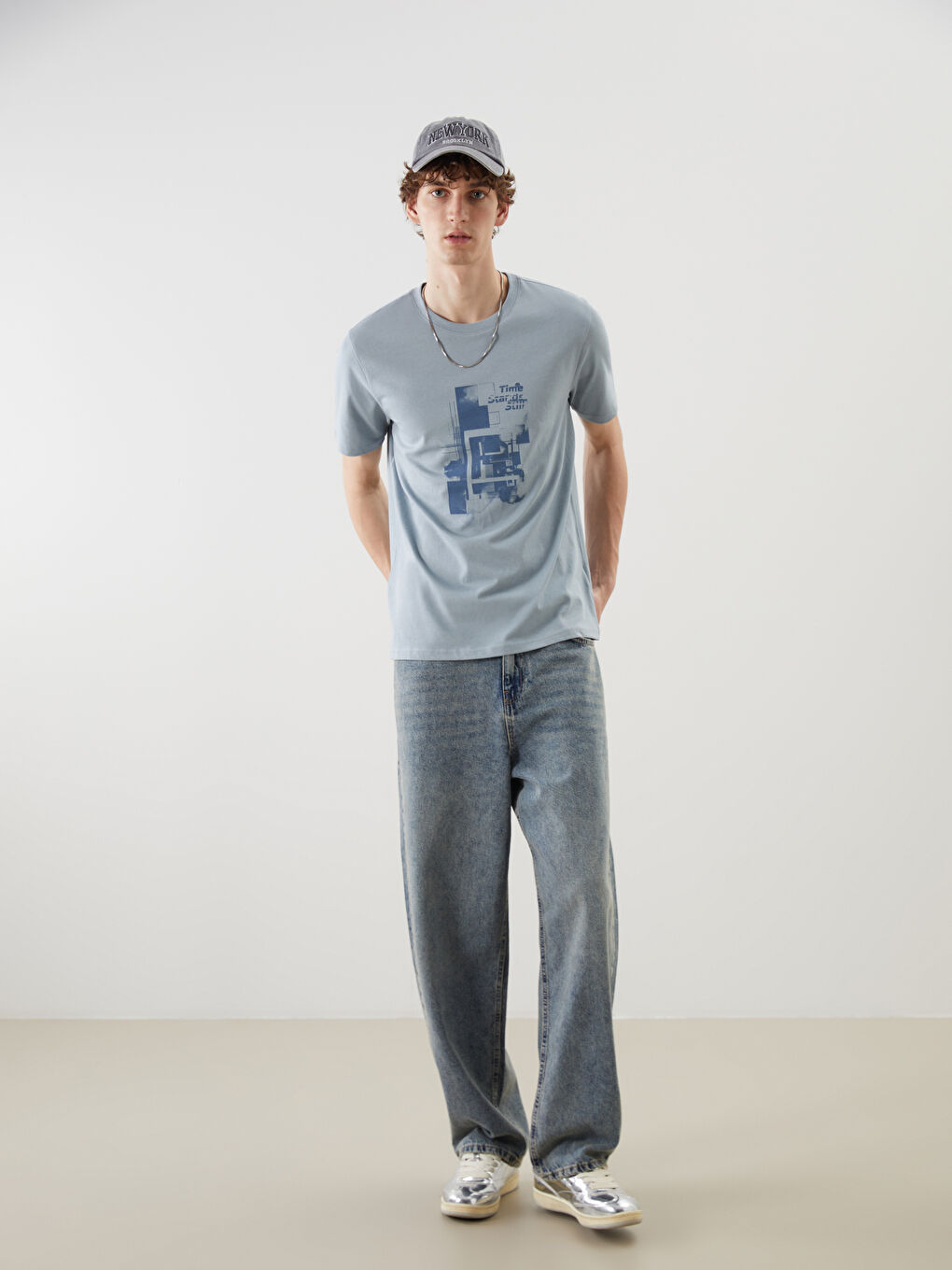 Ерлерге арналған трикотаж принтті футболка-1