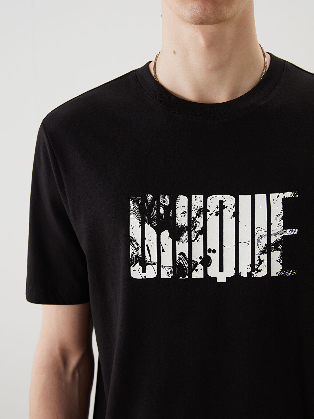 Ерлерге арналған трикотаж принтті футболка-2