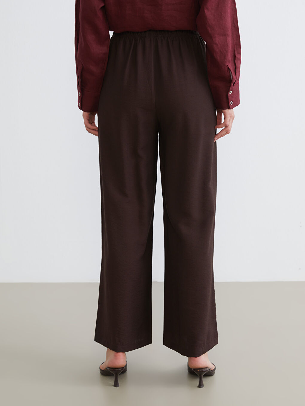 Kahverengi Beli Lastikli Keten Görünümlü Kadın Pantolon-3