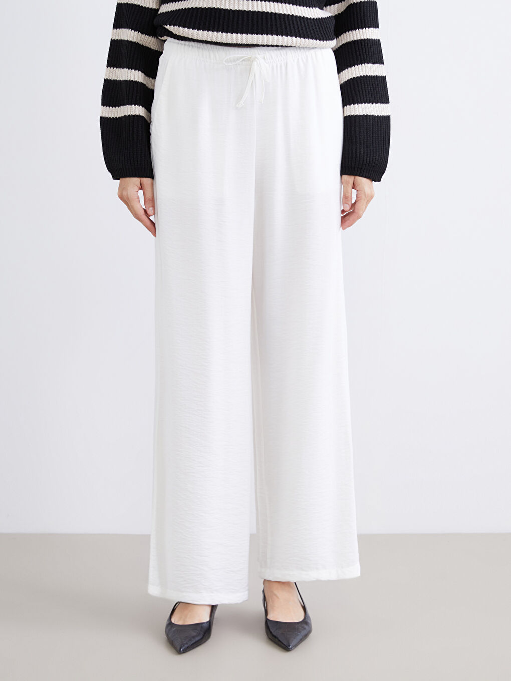 Beyaz Beli Lastikli Keten Görünümlü Kadın Pantolon-1