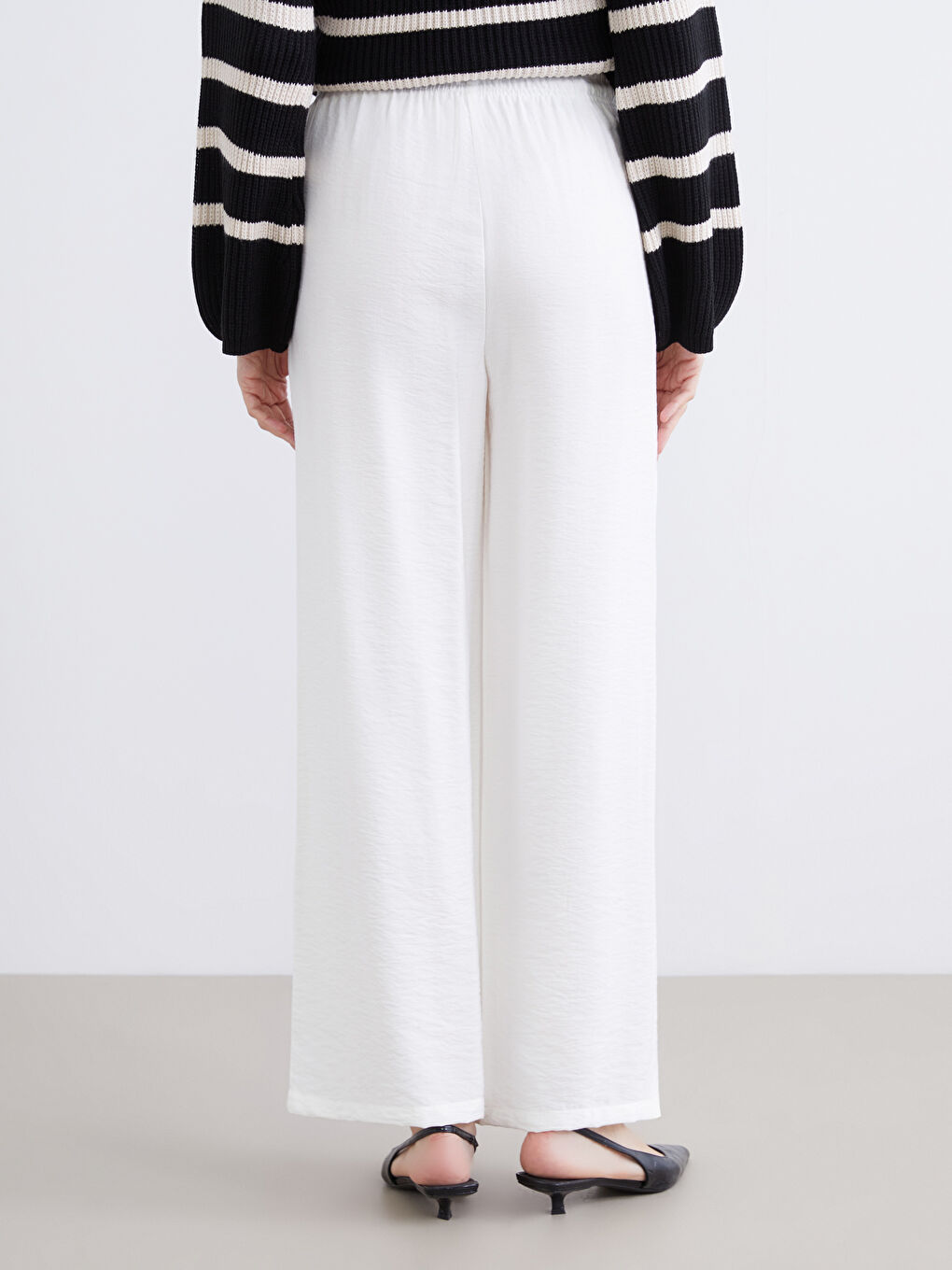 Beyaz Beli Lastikli Keten Görünümlü Kadın Pantolon-3