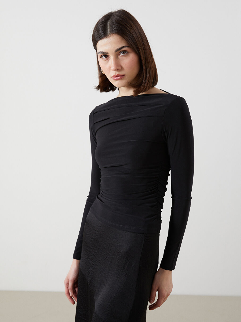 LCW Vision Siyah Kayık Yaka Kadın Body