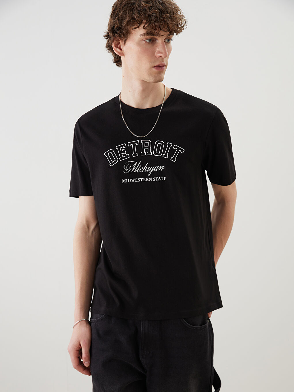 T-shirt en Jersey Imprimé Detroit à Col Rond pour Hommes-1