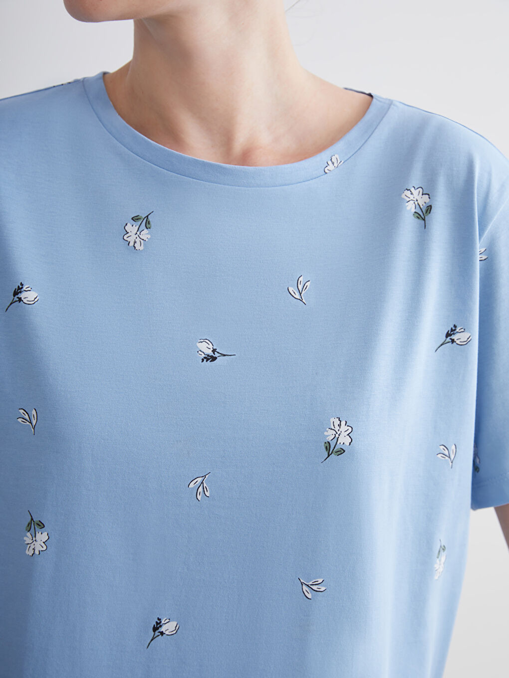 Crew Neck Printed Women's T-Shirt-2