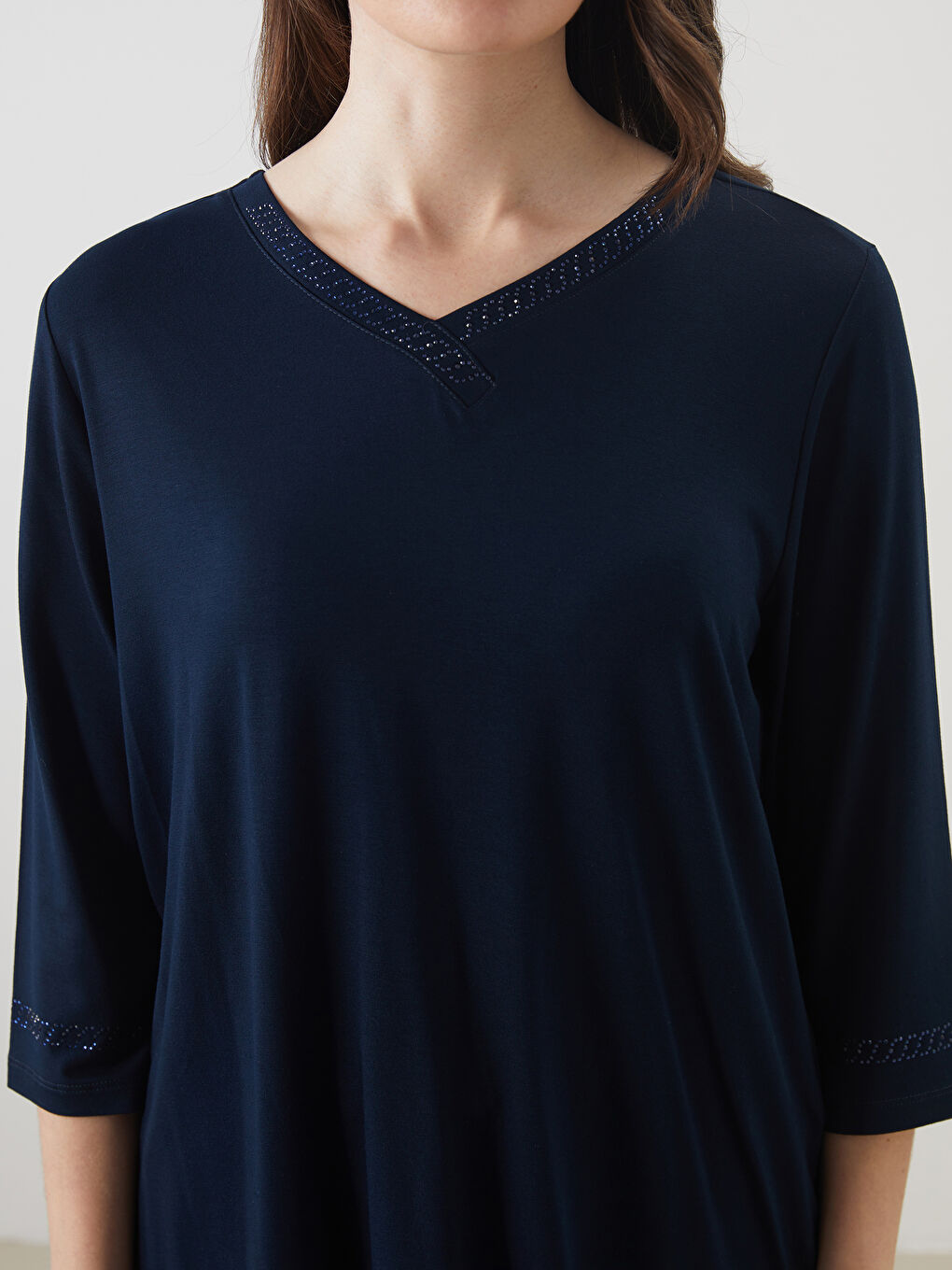 V Neck Rhinestone Embellished Women's T-Shirt -S5KP27Z8-E1J