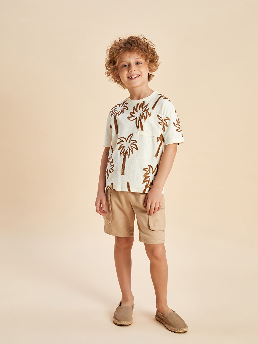 Bej Beli Lastikli Gabardin Erkek Çocuk Şort-1