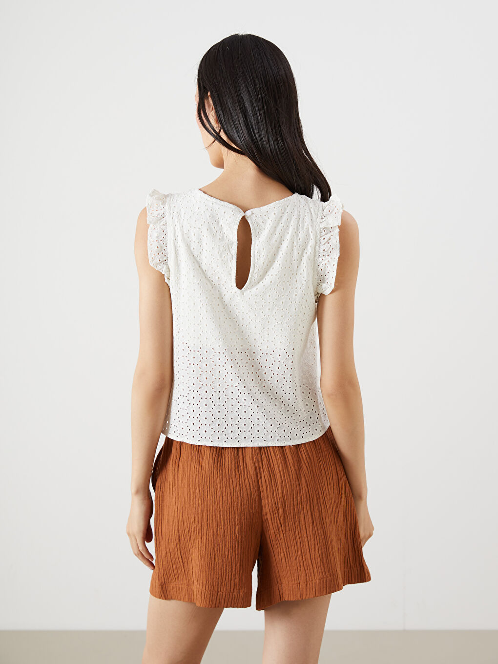 Crew Neck Hole-Knitted Frilled Broderie Blouse-3
