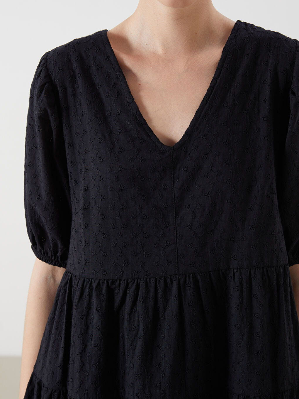 V-Neck Hole-Knitted Balloon Sleeve A-Line Broderie Dress-2