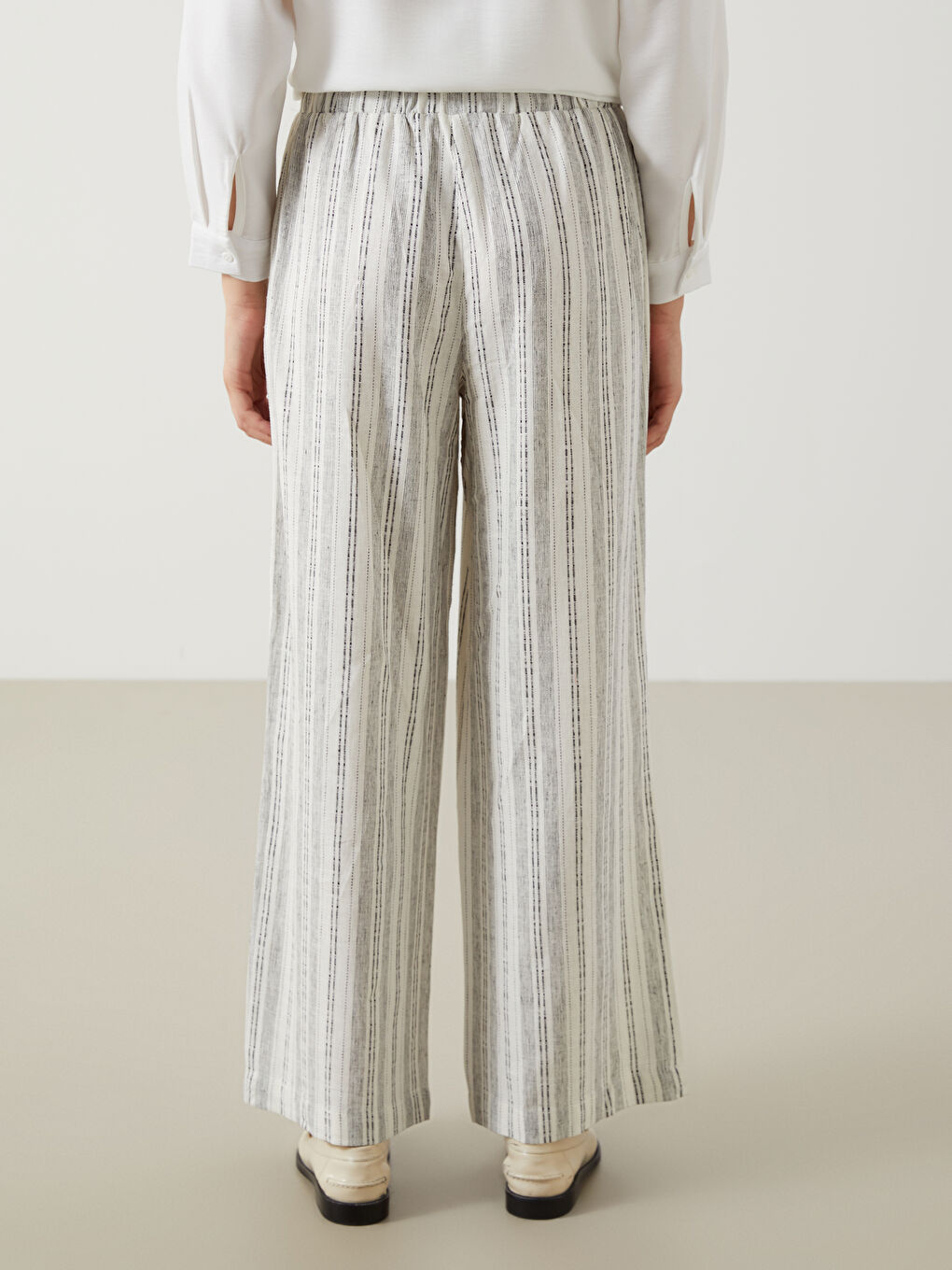 Siyah Beli Lastikli Çizgili Keten Karışımlı Kadın Pantolon-3