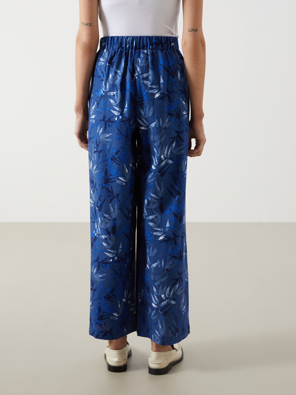 Mavi Beli Lastikli Desenli Keten Karışımlı Kadın Pantolon-3