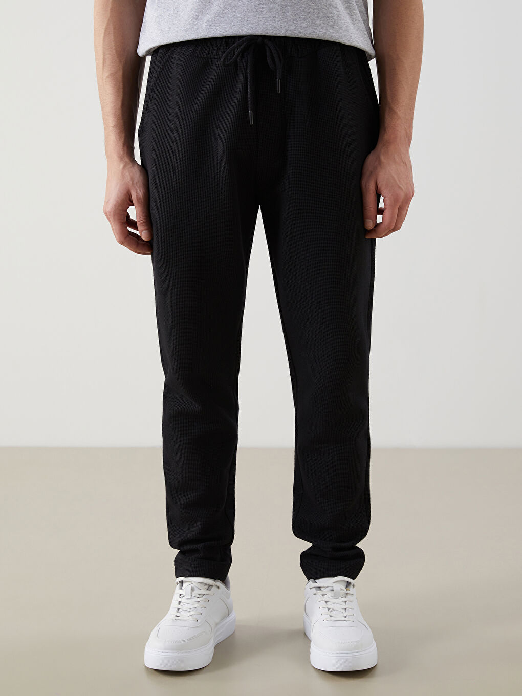 Siyah Standart Kalıp Erkek Eşofman Altı-1