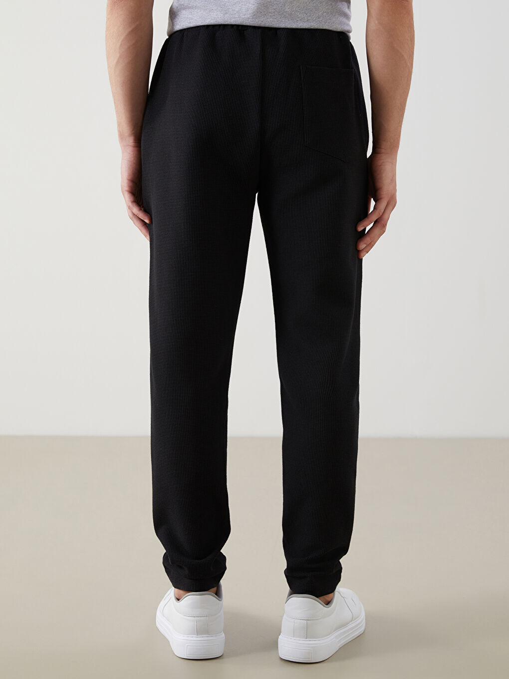 Siyah Standart Kalıp Erkek Eşofman Altı-3