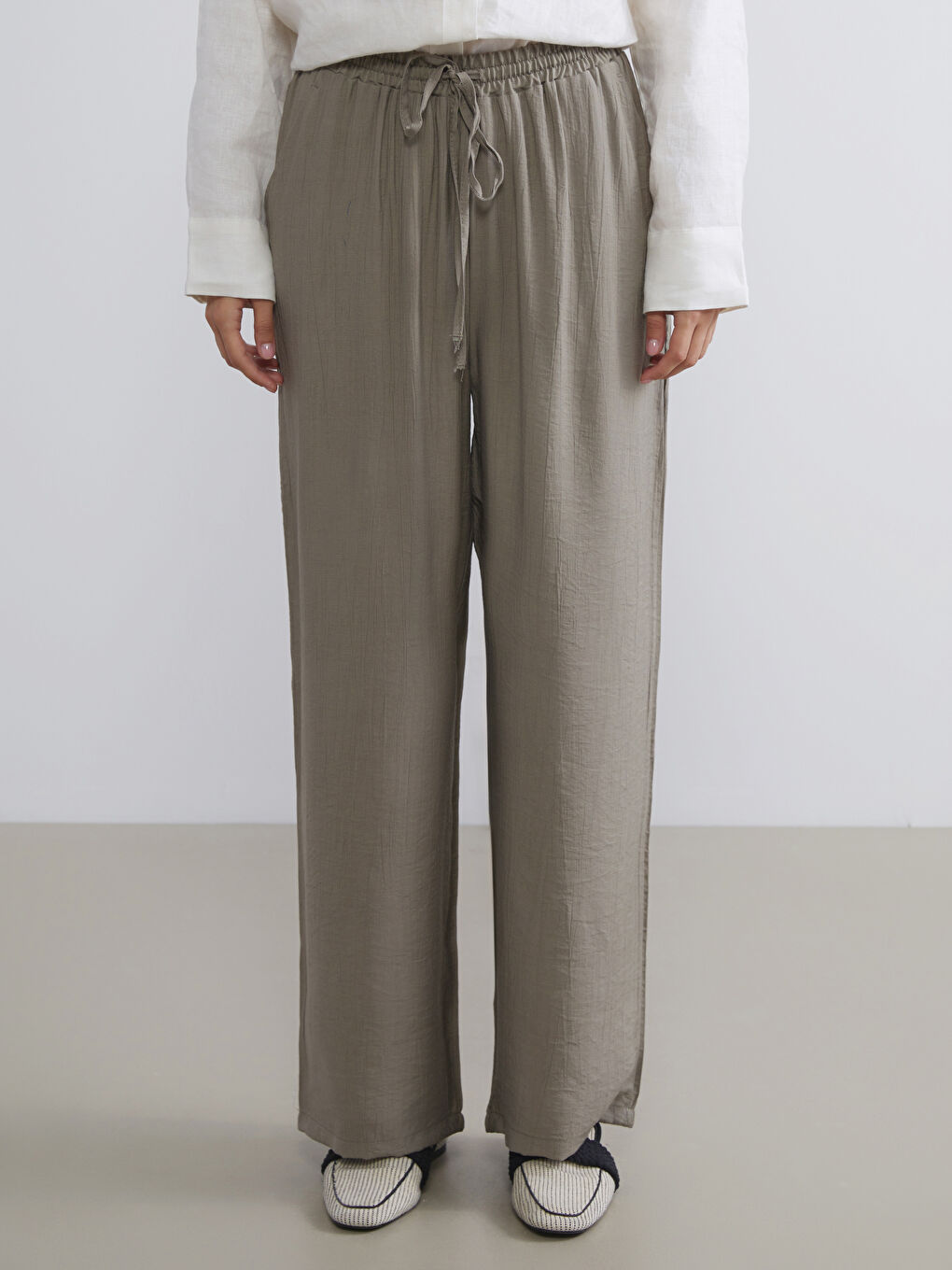 Elasticated Waist Textured Wide Leg Women's Trousers-1