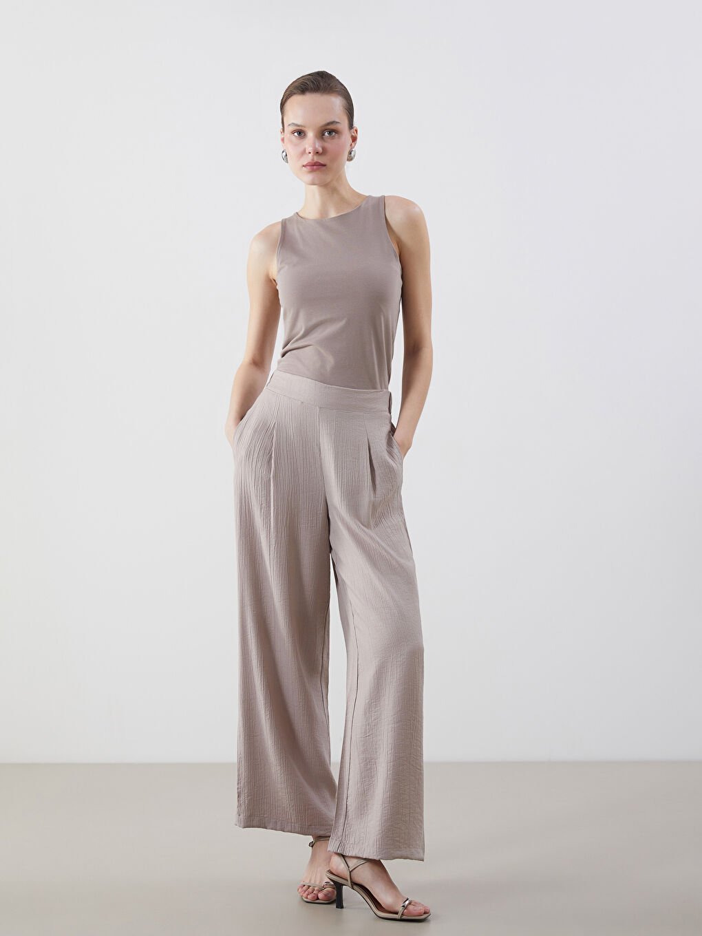 Bej Beli Lastikli Dokulu Kadın Pantolon