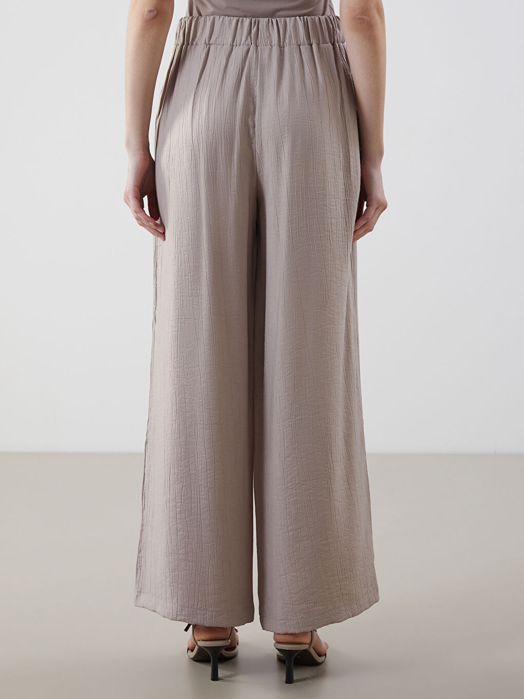 Bej Beli Lastikli Dokulu Kadın Pantolon-3