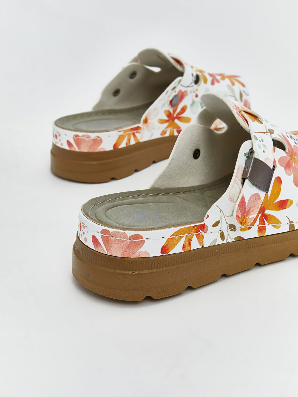 Karışık Tek Bantlı Çiçek Desenli Kadın Terlik-4