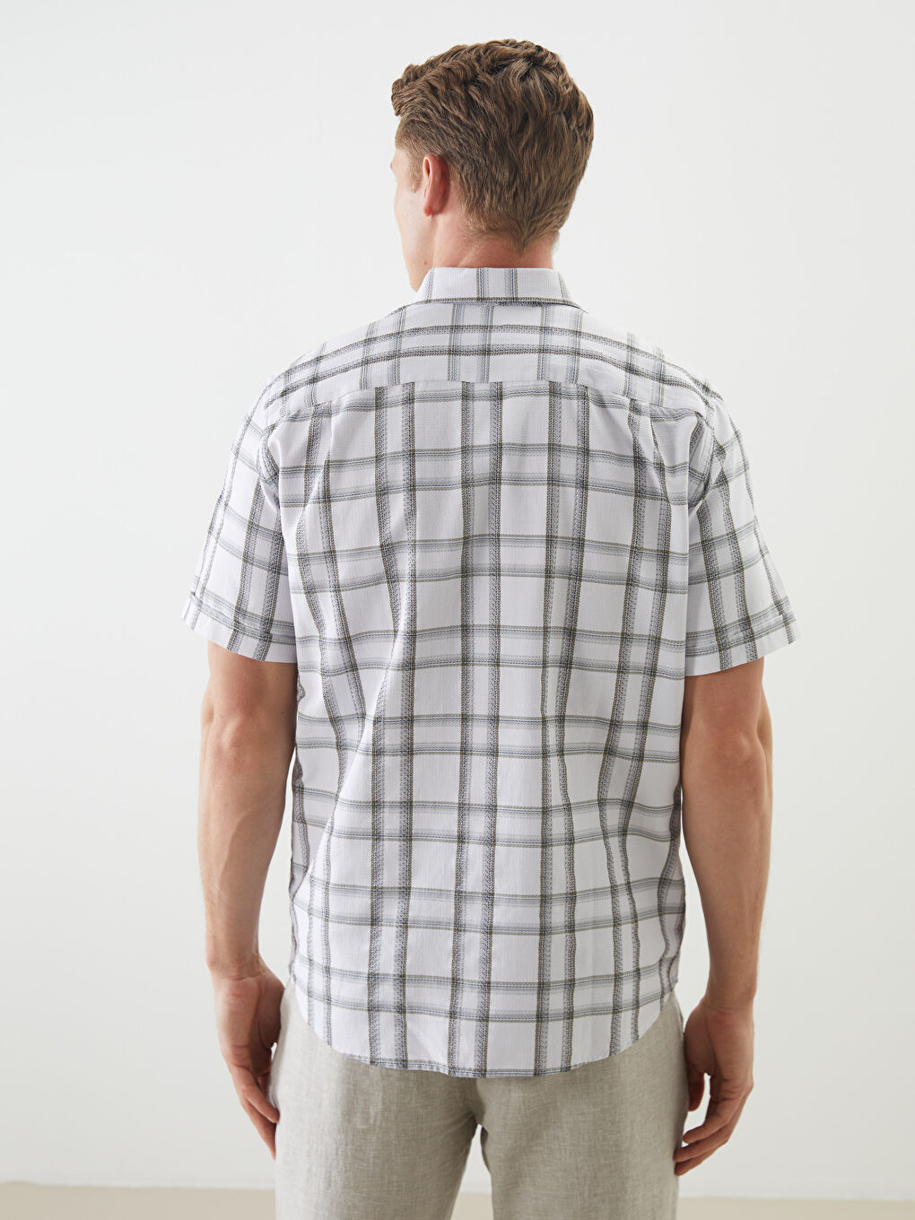 Beyaz Regular Fit Kısa Kollu Ekose Erkek Gömlek-3