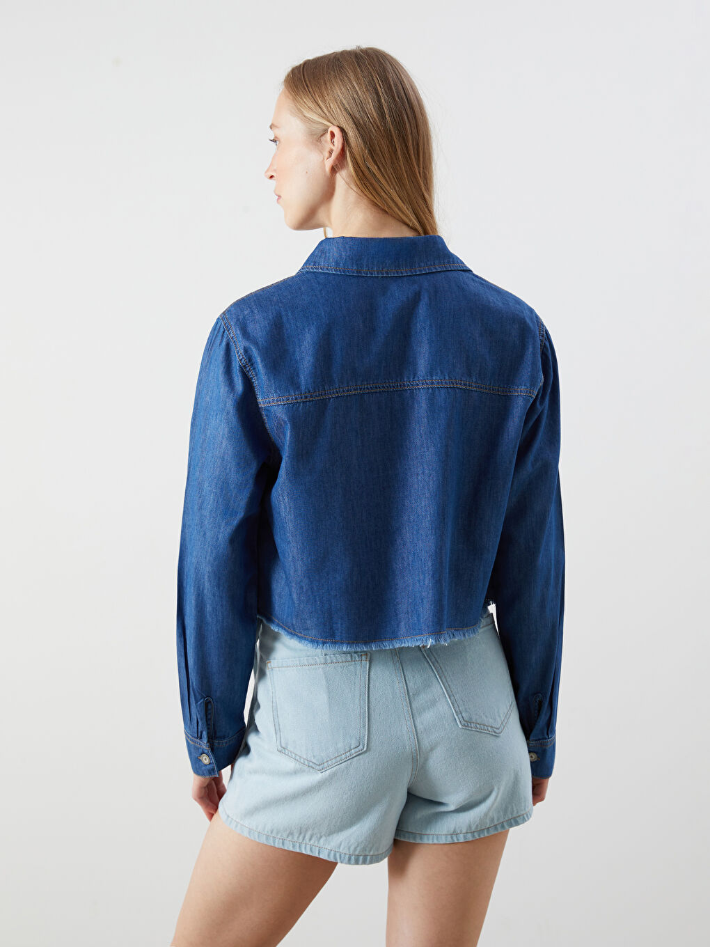 Chemise en Jean Coupe Courte pour Femmes-3