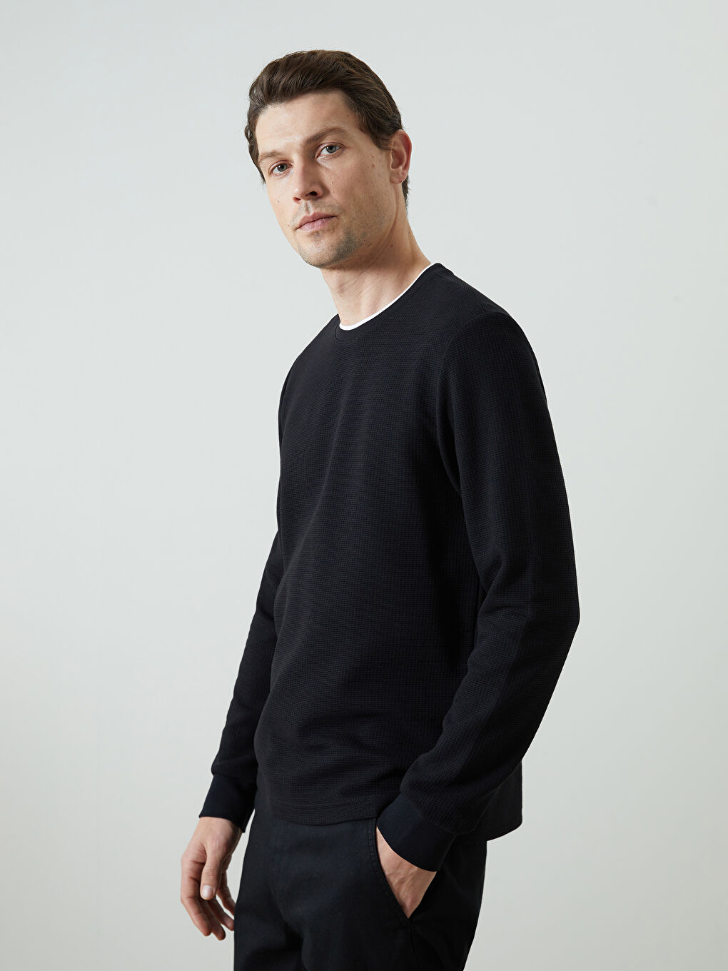 LCWAIKIKI Classic Crew Neck Long Sleeve Men's Sweatshirt -W54470Z8-CVL