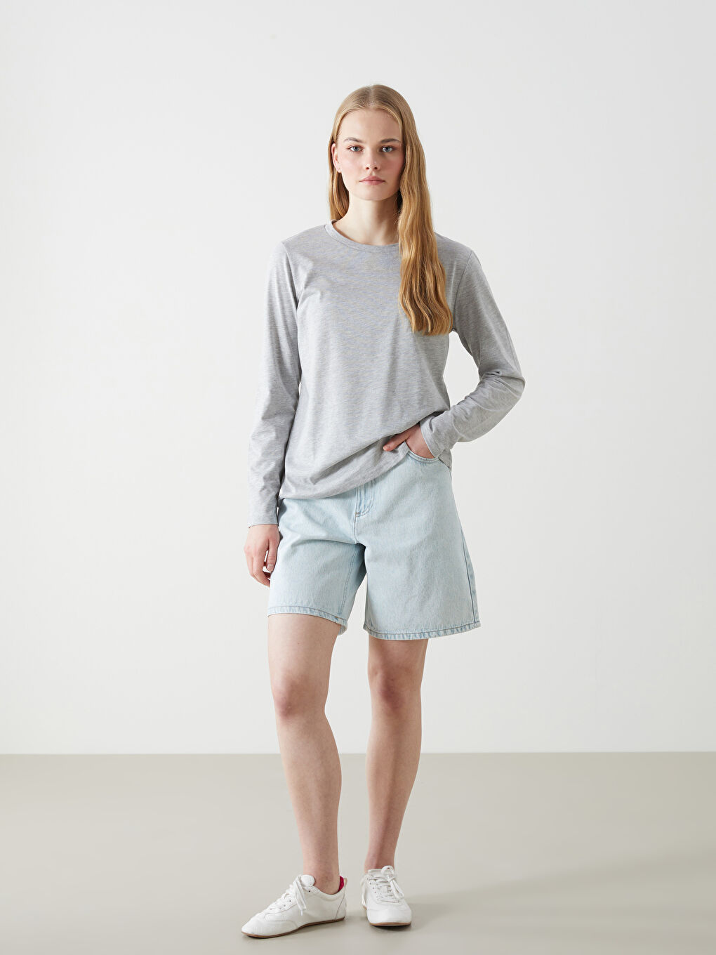 Crew Neck Women's T-Shirt -S5KU39Z8-CT3